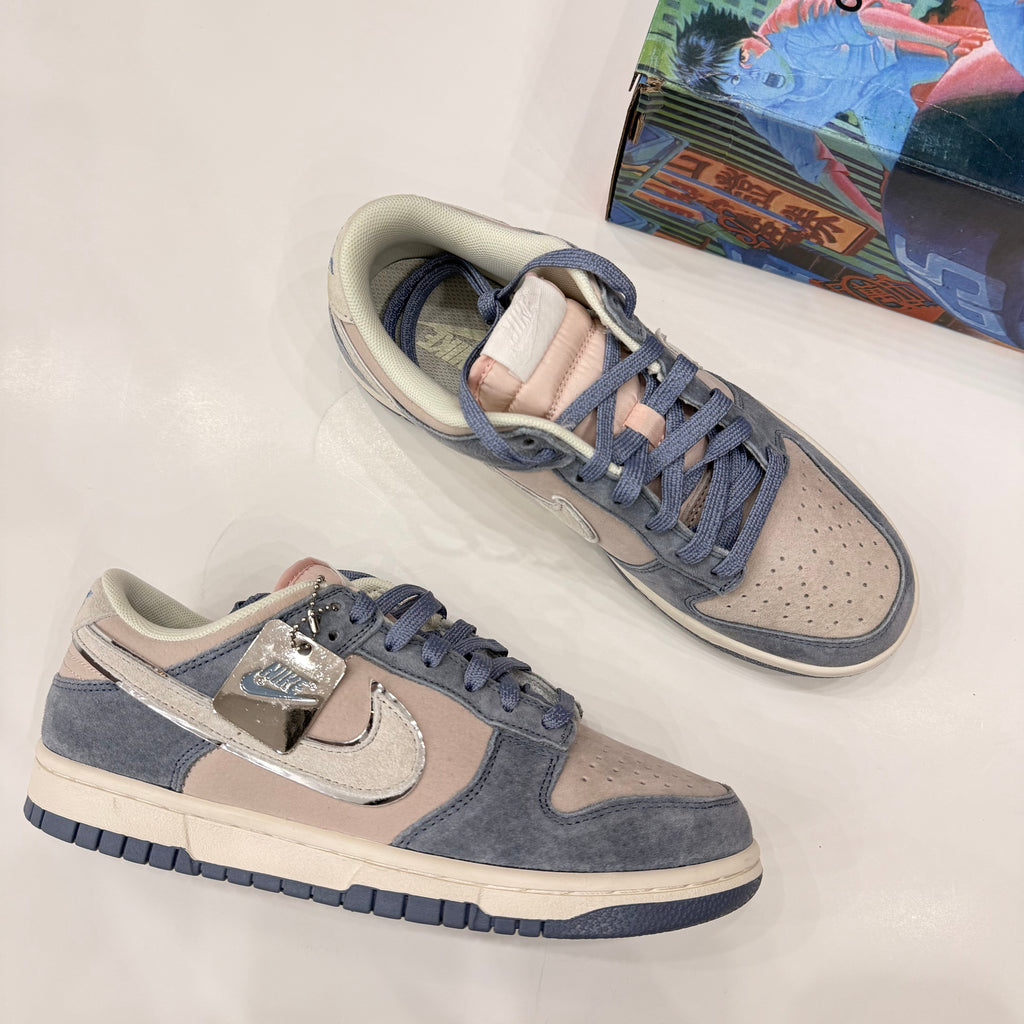 NIKE SB DUNKS