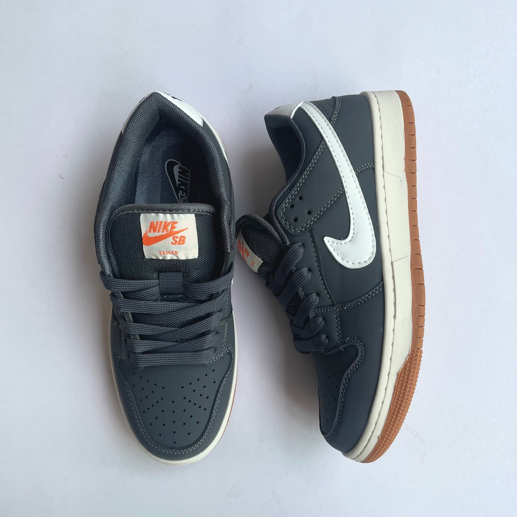 NIKE SB DUNKS
