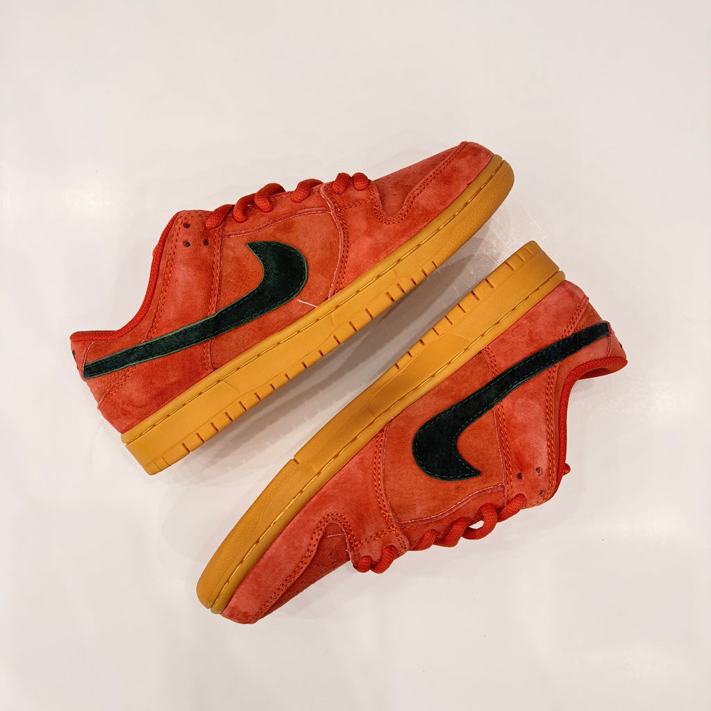 NIKE SB DUNKS