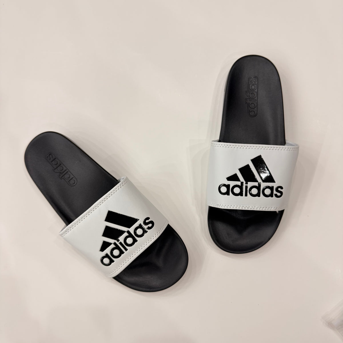 AD SLIDE