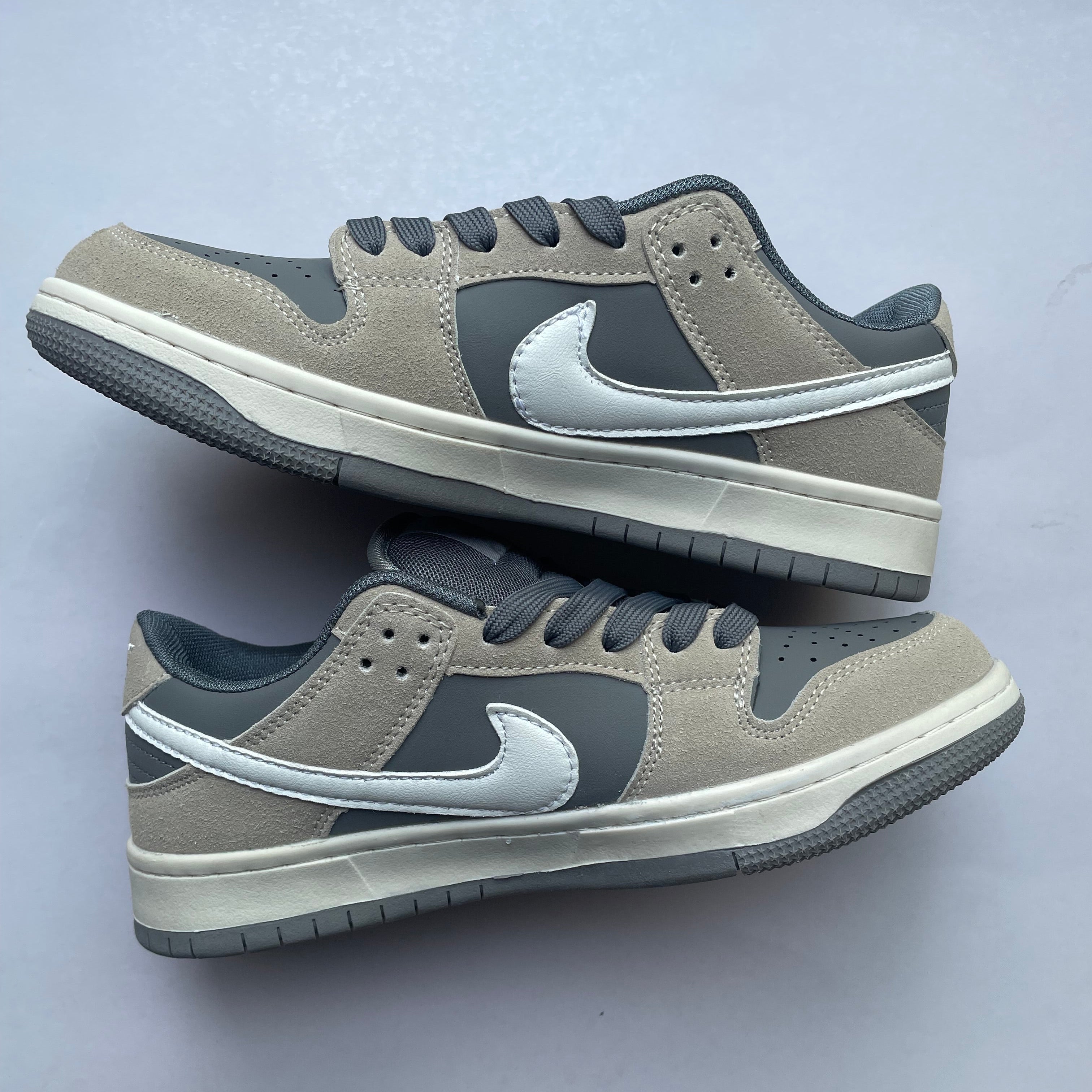 NIKE SB DUNKS