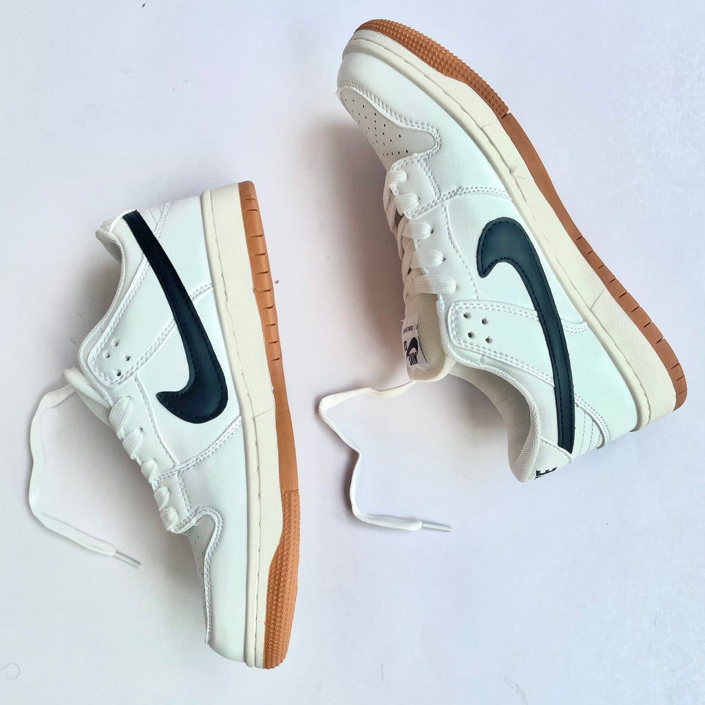 NIKE SB DUNKS
