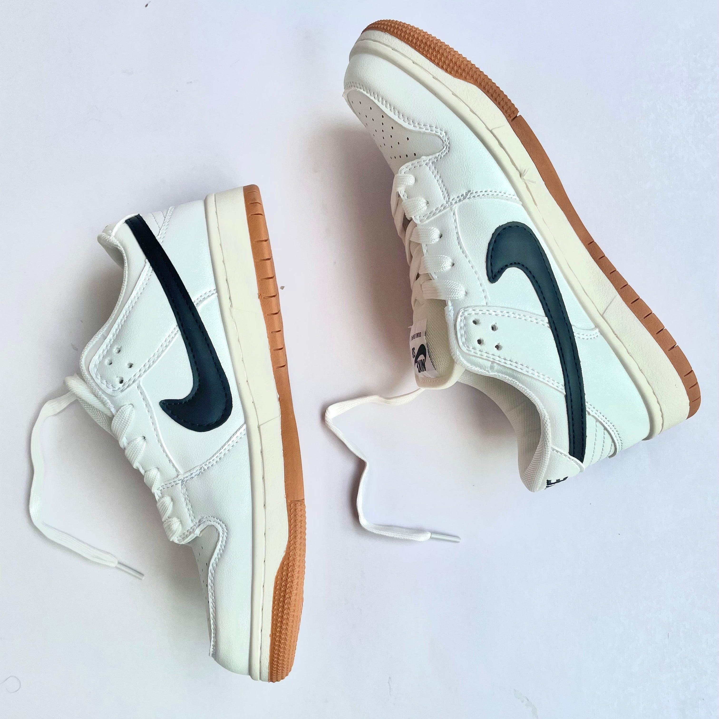 NIKE SB DUNKS