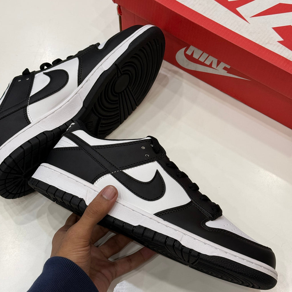 NIKE DUNKS