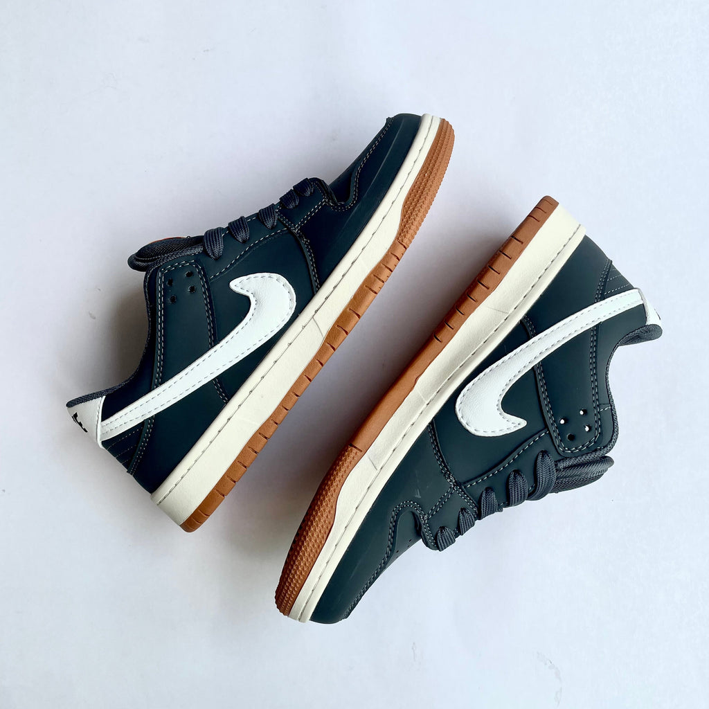 NIKE SB DUNKS