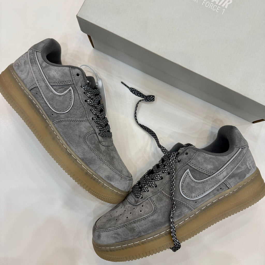 NIKE AIRFORCE