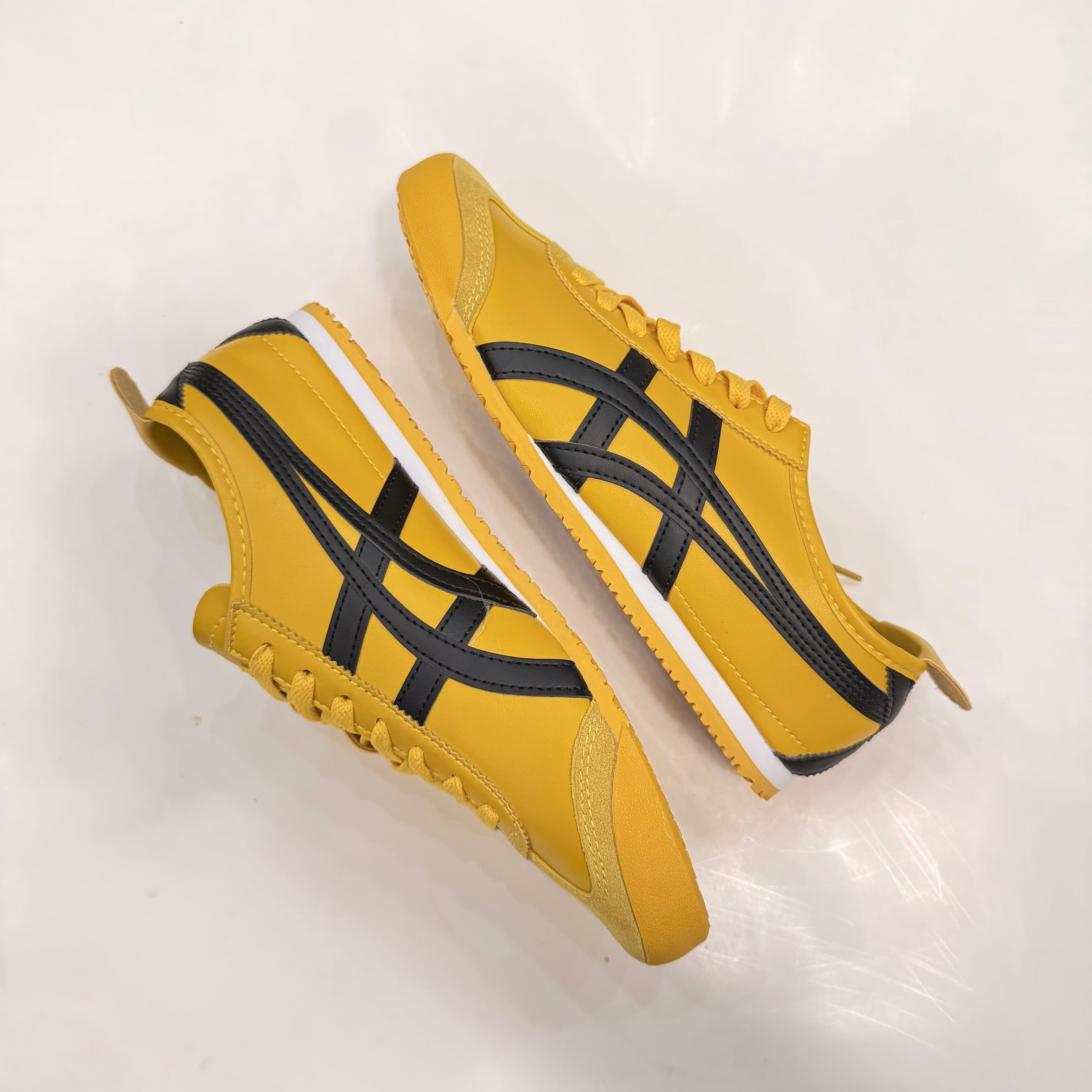 ONITSUKA TIGER