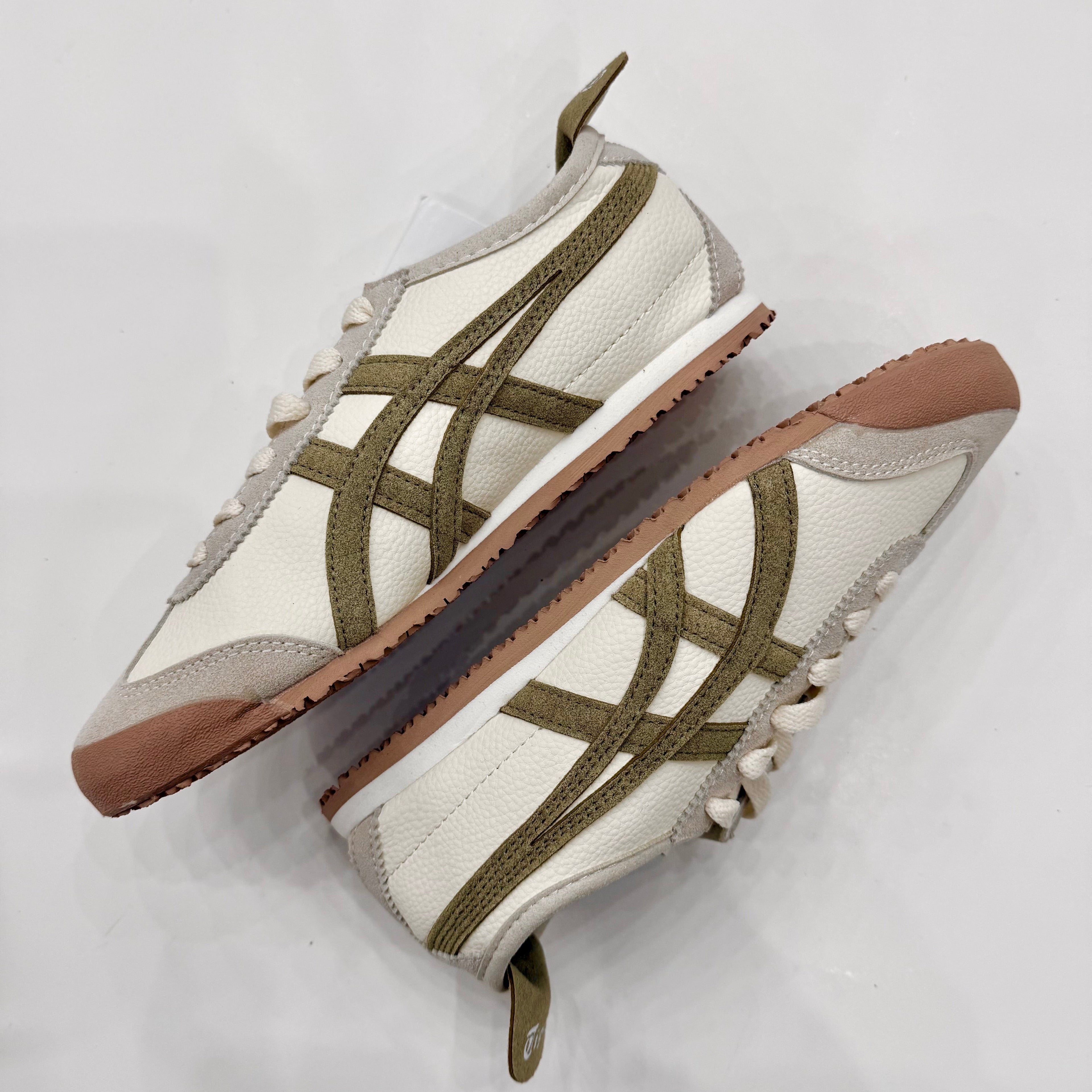 ONITSUKA TIGER