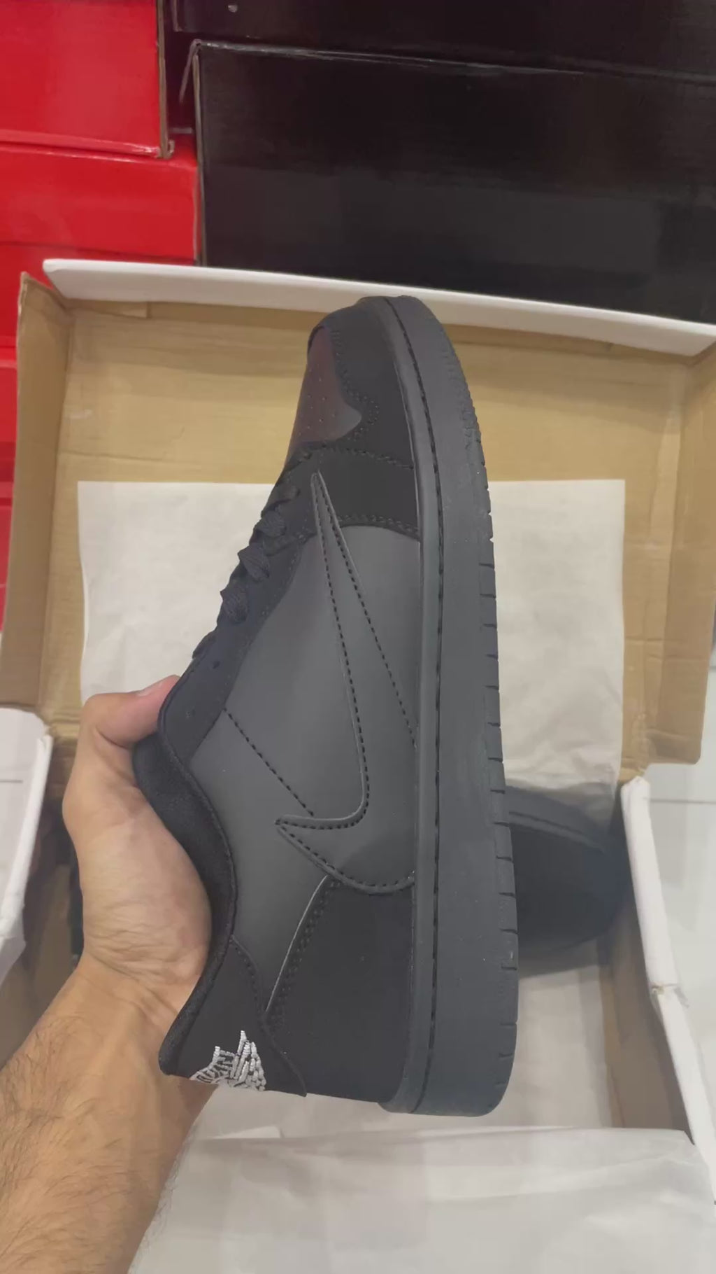 AJ PHANTOM BLACK