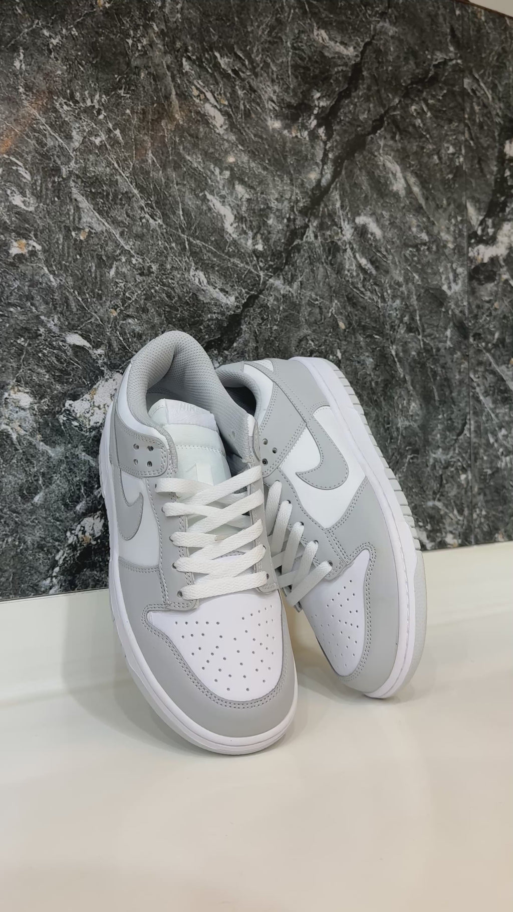NIKE DUNKS